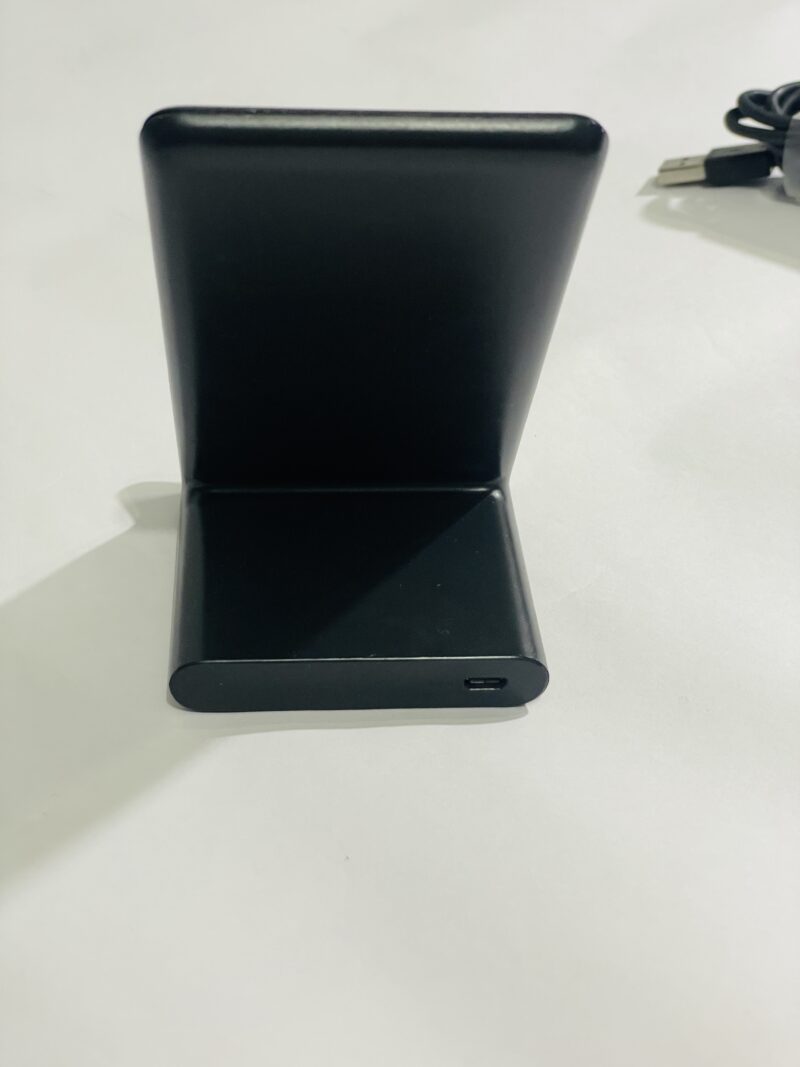 Anker Qi-Certified Wireless Charger - Image 3