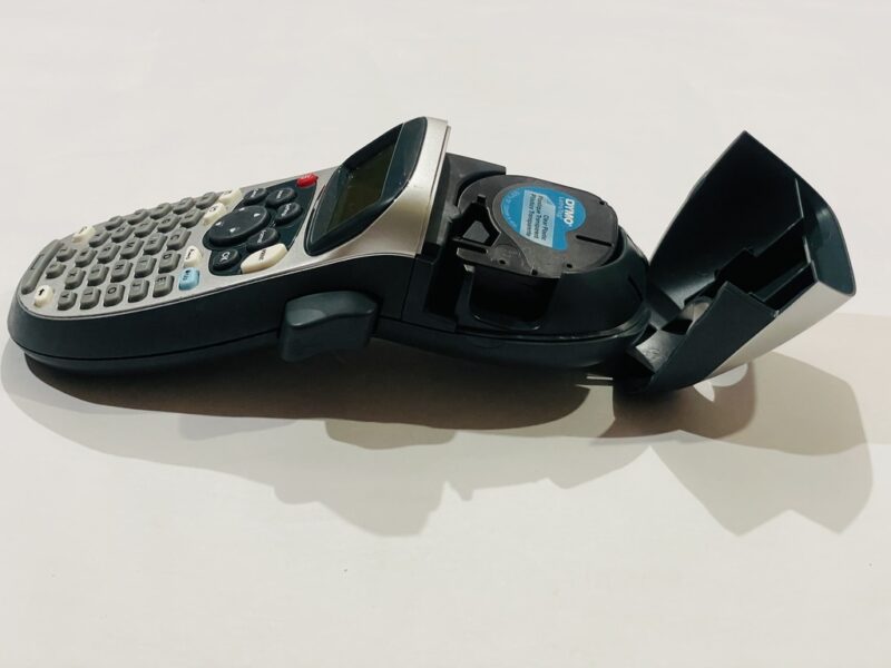 Dymo LetraTag LT-100H – Personal Handheld Label Maker - Image 7