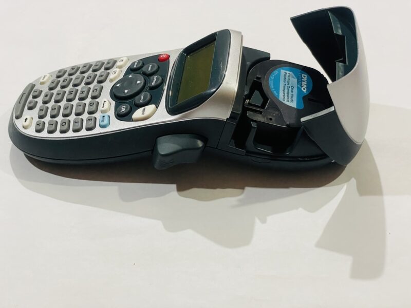 Dymo LetraTag LT-100H – Personal Handheld Label Maker - Image 9