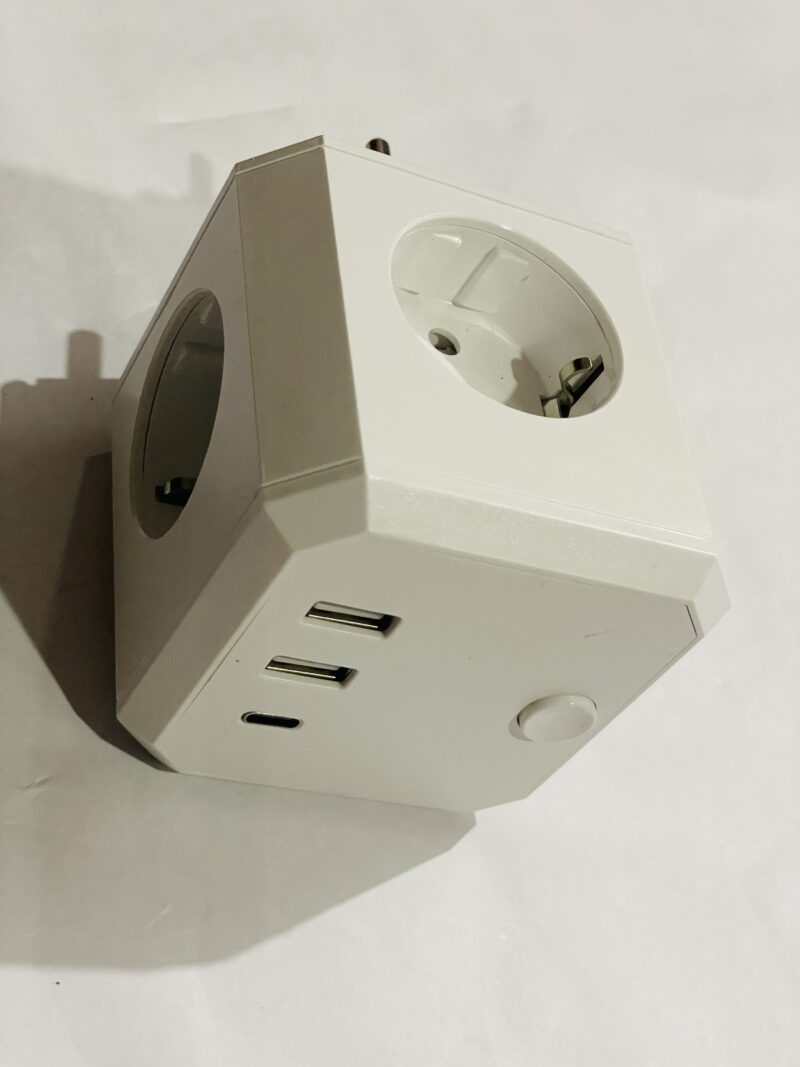 Compact 4-Socket & Dual USB Power Adapter Cube - Image 3
