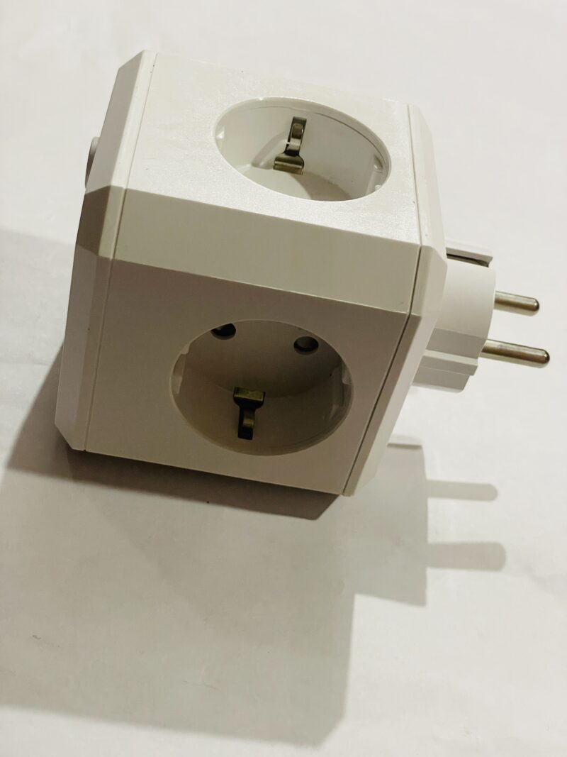 Compact 4-Socket & Dual USB Power Adapter Cube - Image 4