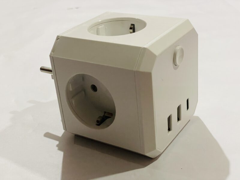 Compact 4-Socket & Dual USB Power Adapter Cube