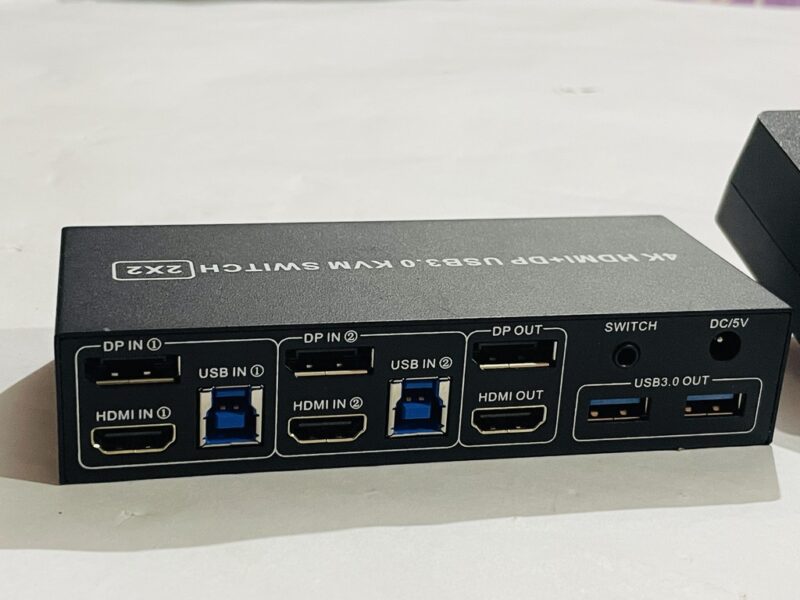 Arkidyn 2x2 4K HDMI/DP USB KVM Switch