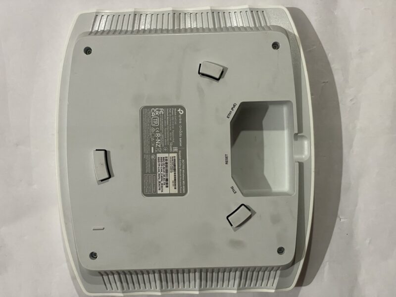 TP-Link EAP245 AC1750 Dual-Band Ceiling Mount Access Point - Image 3