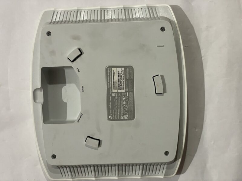 TP-Link EAP245 AC1750 Dual-Band Ceiling Mount Access Point - Image 8