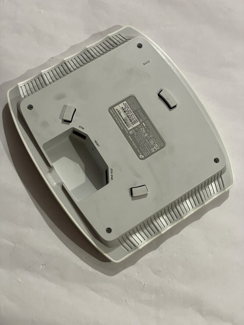 TP-Link EAP245 AC1750 Dual-Band Ceiling Mount Access Point - Image 4
